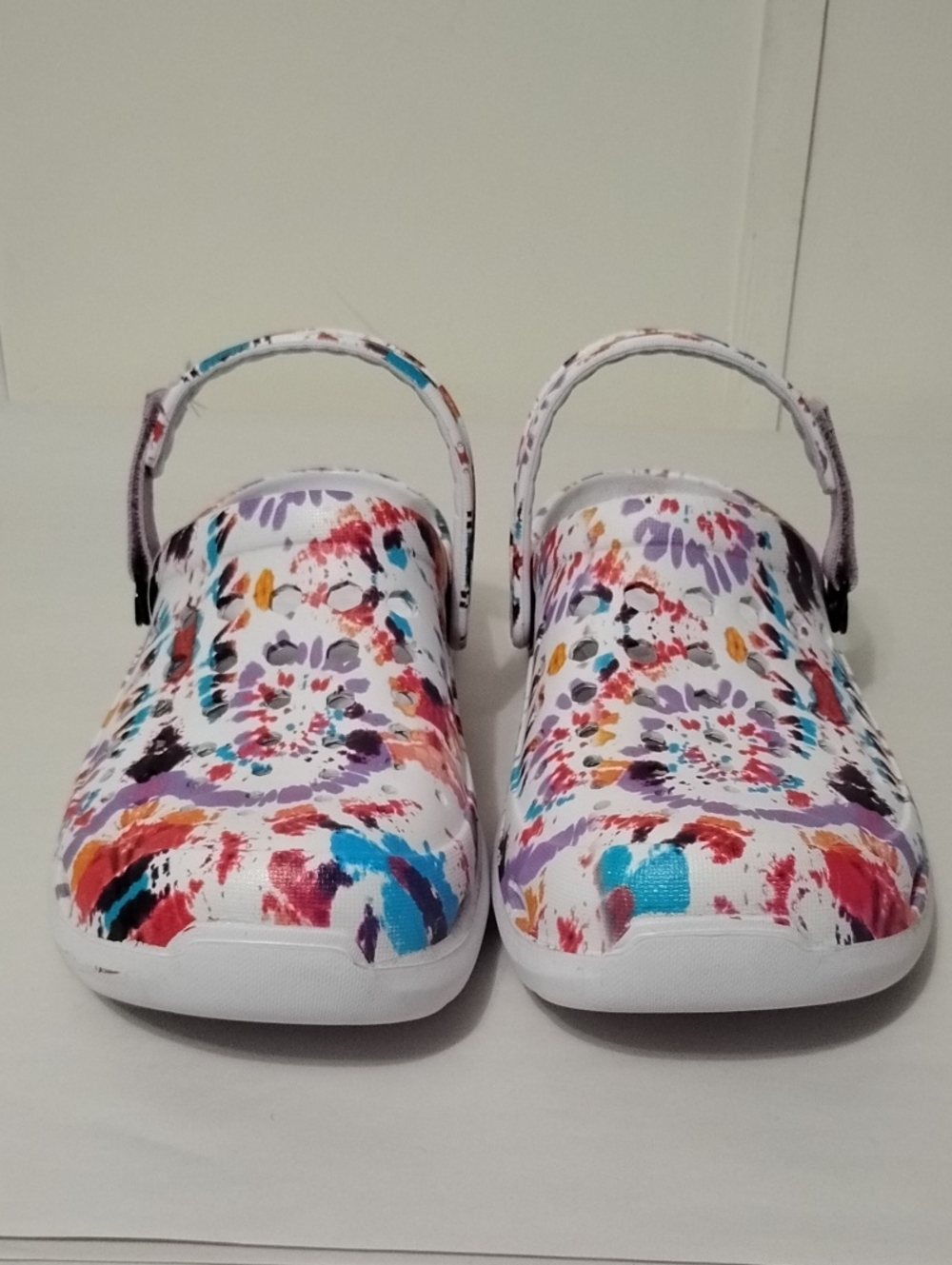 Joybees Modern Graphic White‎ Multi-Color Splash Clogs Unisex